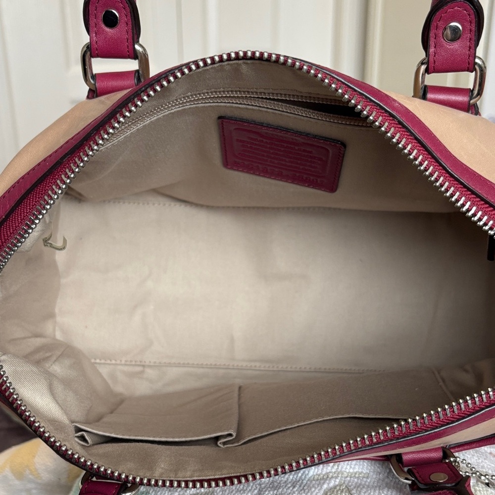 Coach Legacy Two Tone Haley - Picture 8 of 16